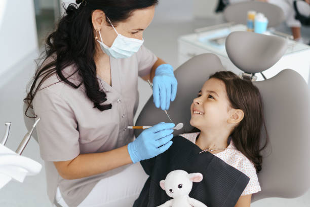 Best Urgent Tooth Repair  in Sandy Hook, CT